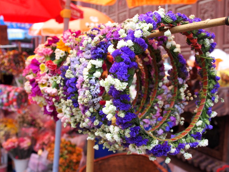 Les couronnes de fleurs de Dali !