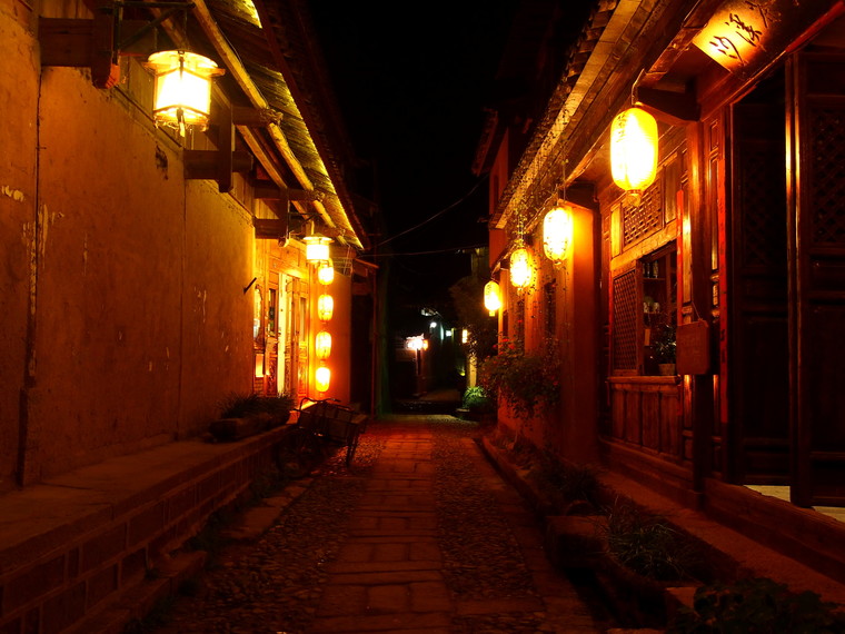 Les ruelles de Shaxi de nuit