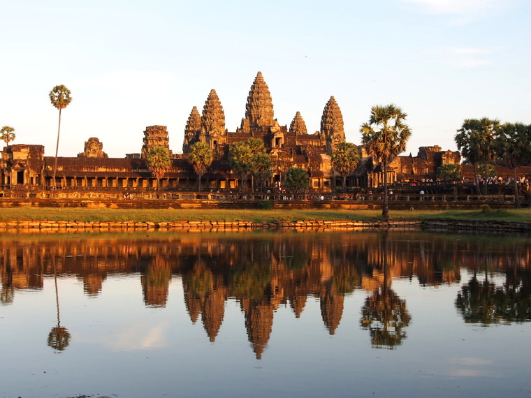 Le soleil se coucher sur Angkor Vat