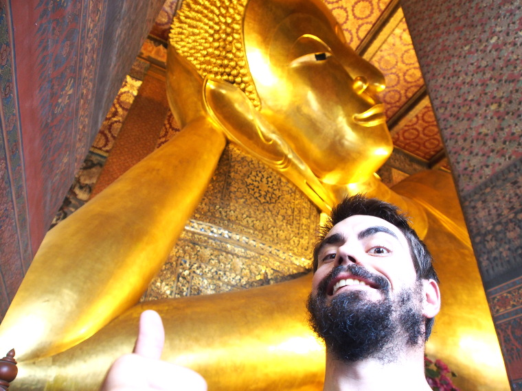 buddha couche bangkok blouptrotters