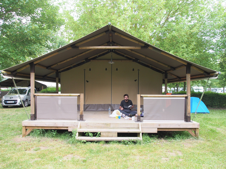 camping sur l'ile de chinon