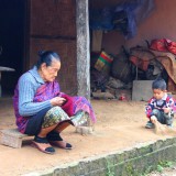 femme lao enfant